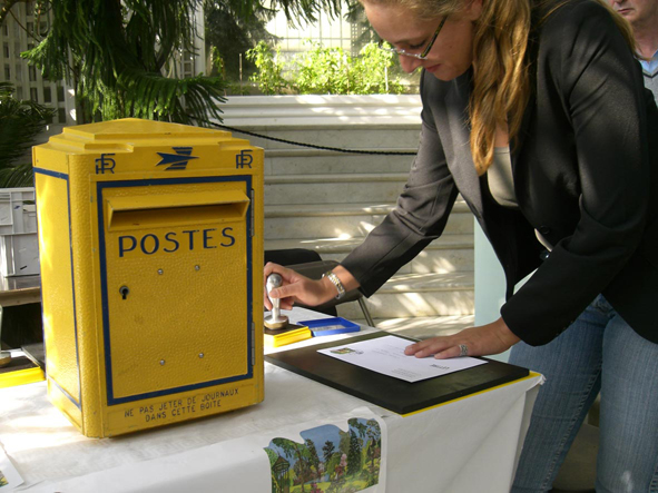 Photo de la boîte aux lettres de l'énénement.